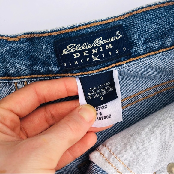 Vintage high waisted denim shorts 💕💕 - Picture 8 of 8